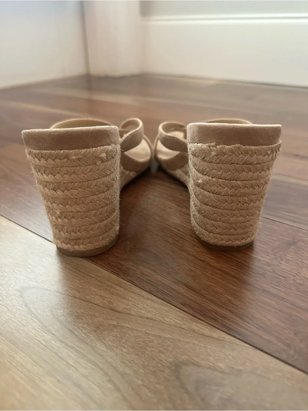 Dolce Vita Helan Espadrille Wedges in Camel Suede; Size 8 - Picture 15 of 16